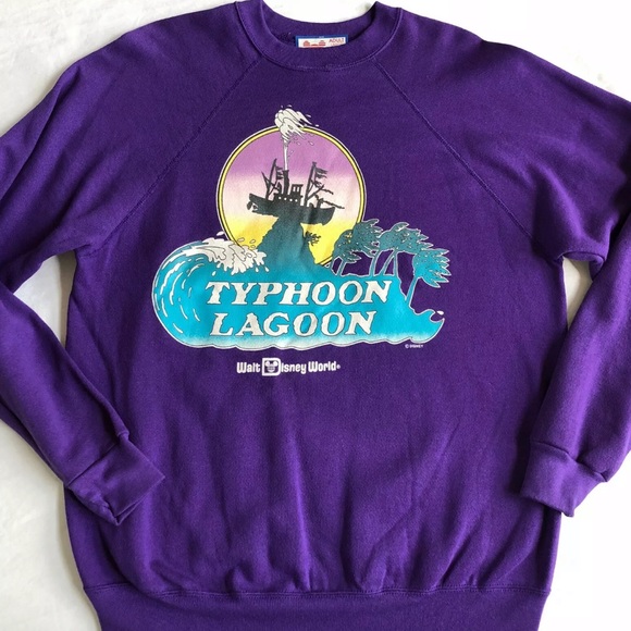 Disney Tops - VINTAGE DISNEY Typhoon Lagoon SWEATSHIRT L NEW